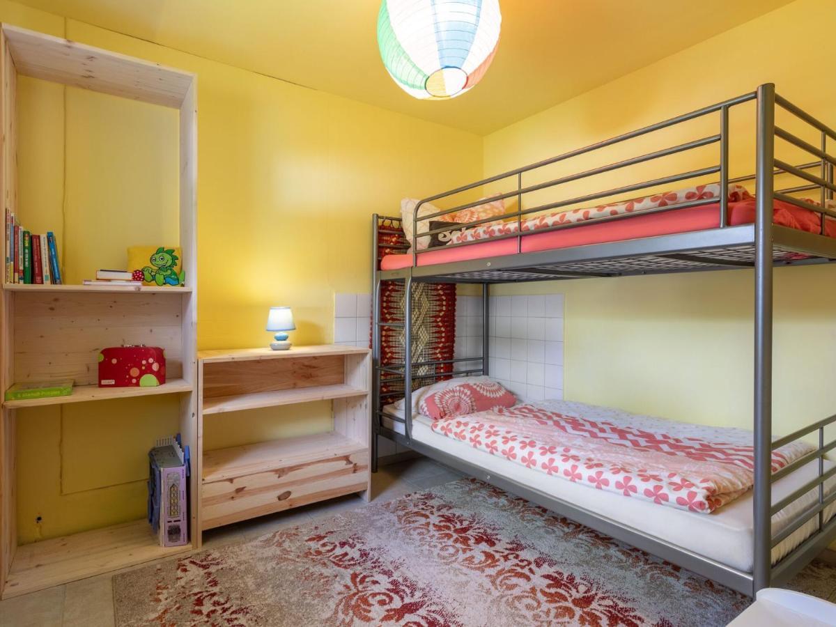 Snug Holiday Home In Divitz Spoldershagen Near Skydiving Экстерьер фото